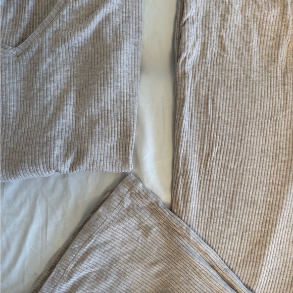 Beige Ribbed Loungewear Set - Picture 3 of 3